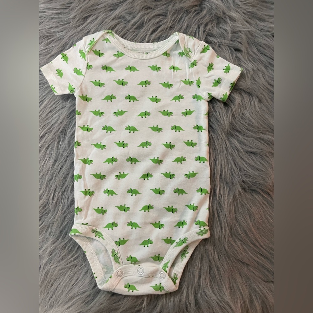 ☀️Simple Joys Green Dinosaur Pattern Bodysuit